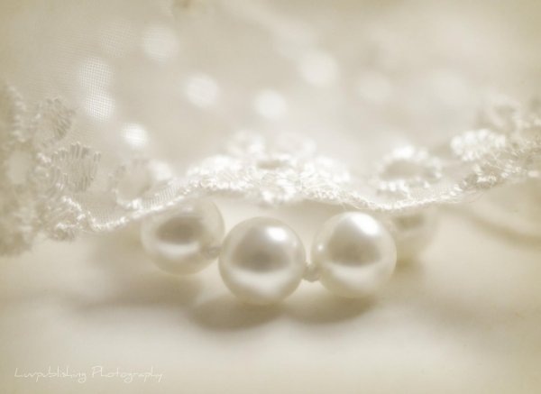 кружево с жемчугом