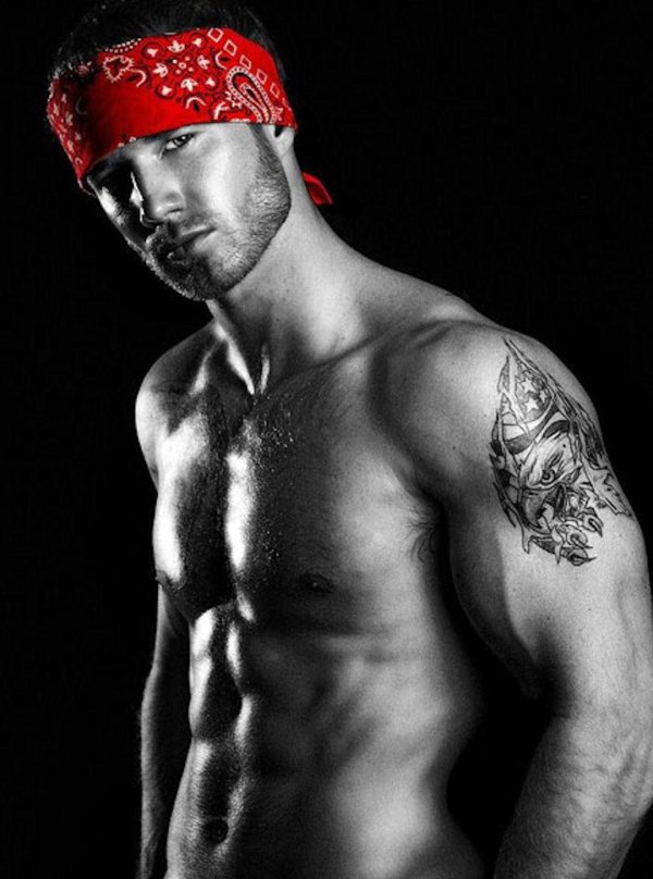 Мужчины мачо