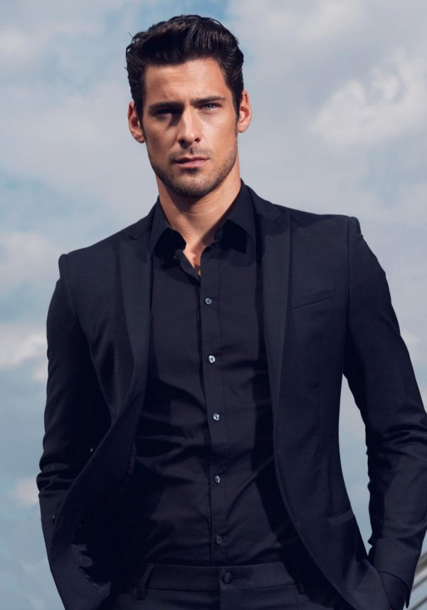 Мужчины мачо