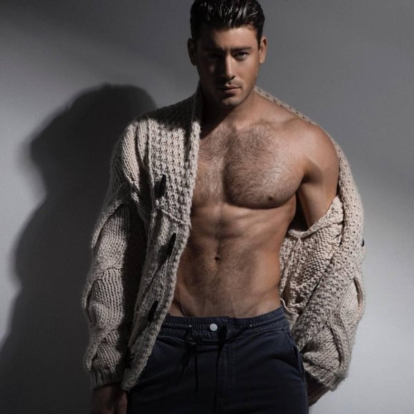 Мужчины мачо