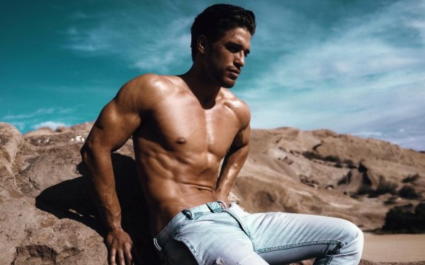 Мужчины мачо