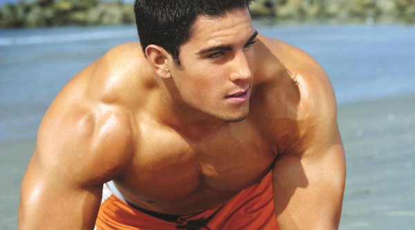 Мужчины мачо