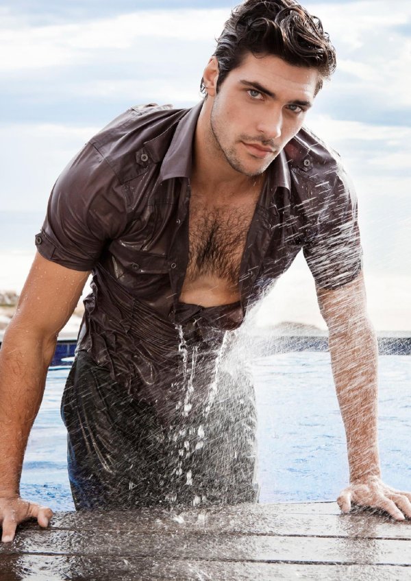 Мужчины мачо