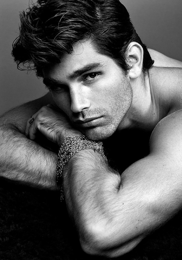 Мужчины мачо