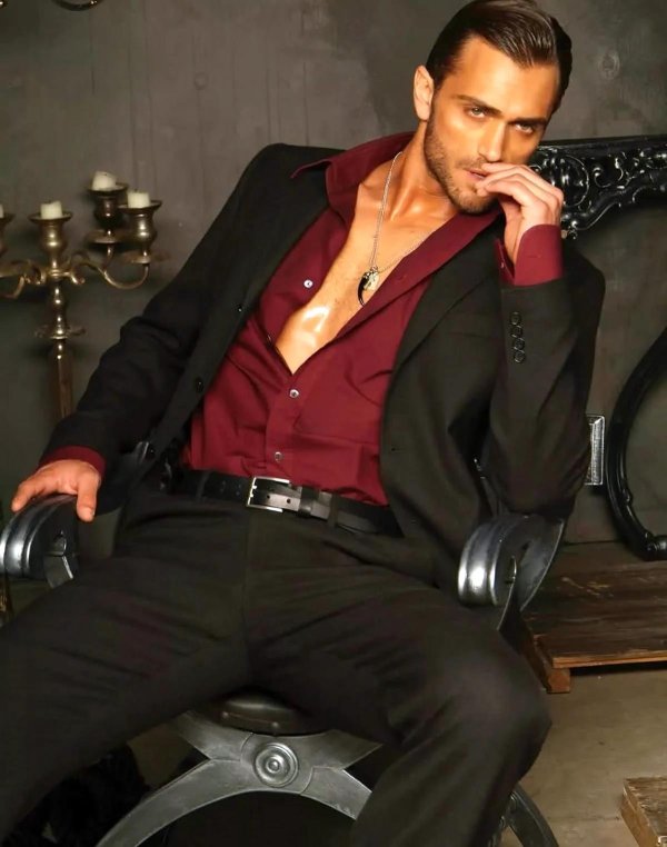 Мужчины мачо