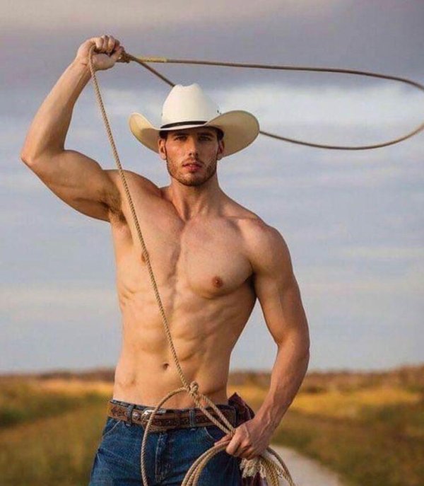 Мужчины мачо