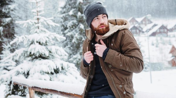 Мужчины зимой