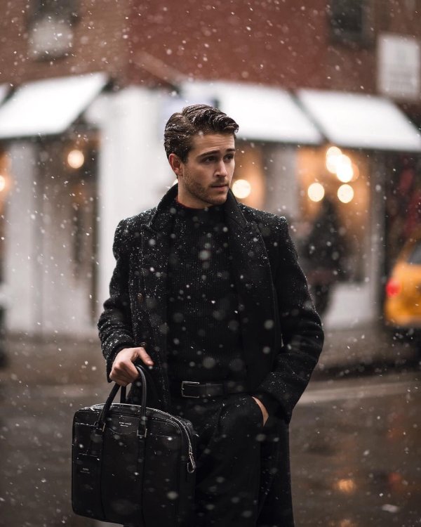 Мужчины зимой