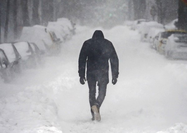 Мужчины зимой