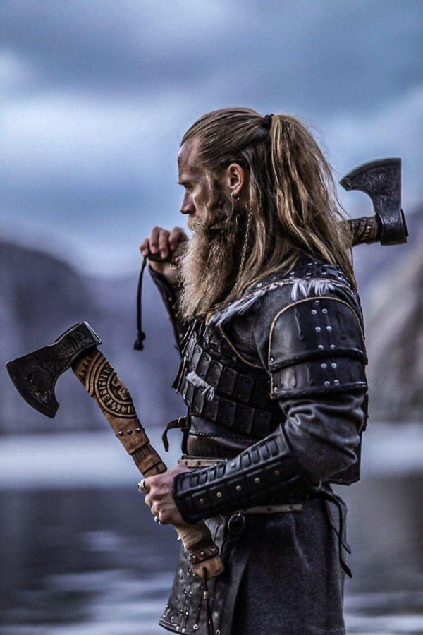 Мужчины викинги