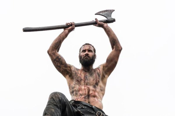 Мужчины викинги