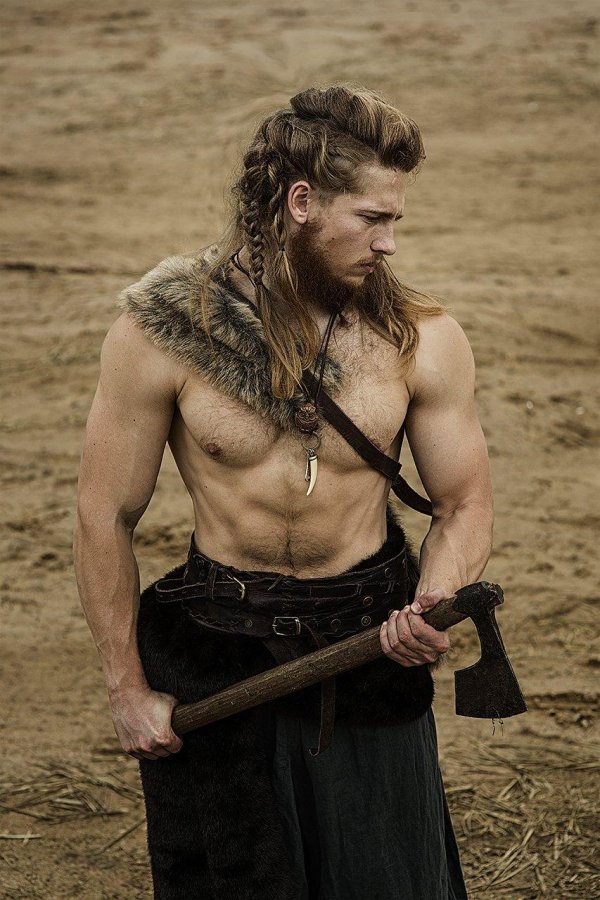 Мужчины викинги