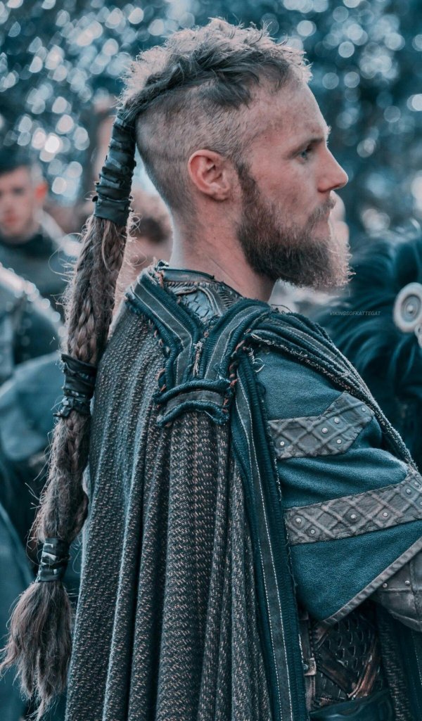 Мужчины викинги