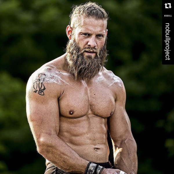 Мужчины викинги