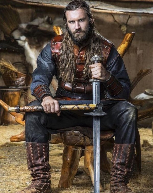 Мужчины викинги