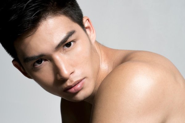 Мужчины азиаты