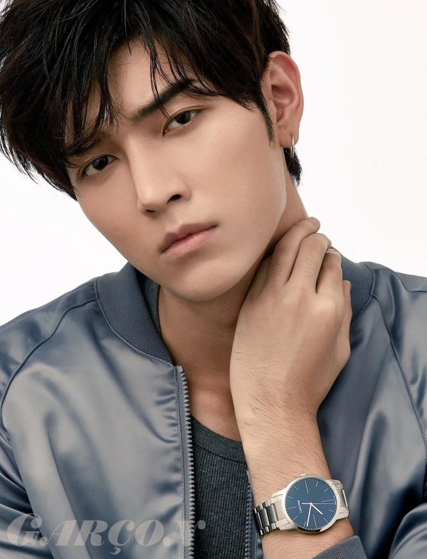 Мужчины азиаты