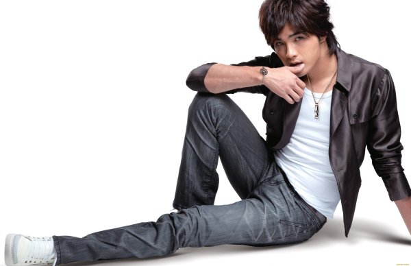 Мужчины азиаты