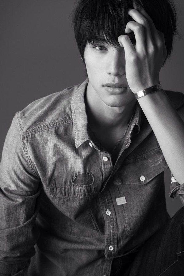 Мужчины азиаты