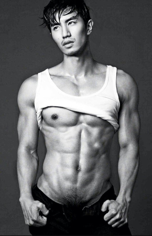 Мужчины азиаты