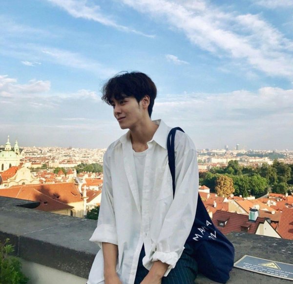 Мужчины азиаты