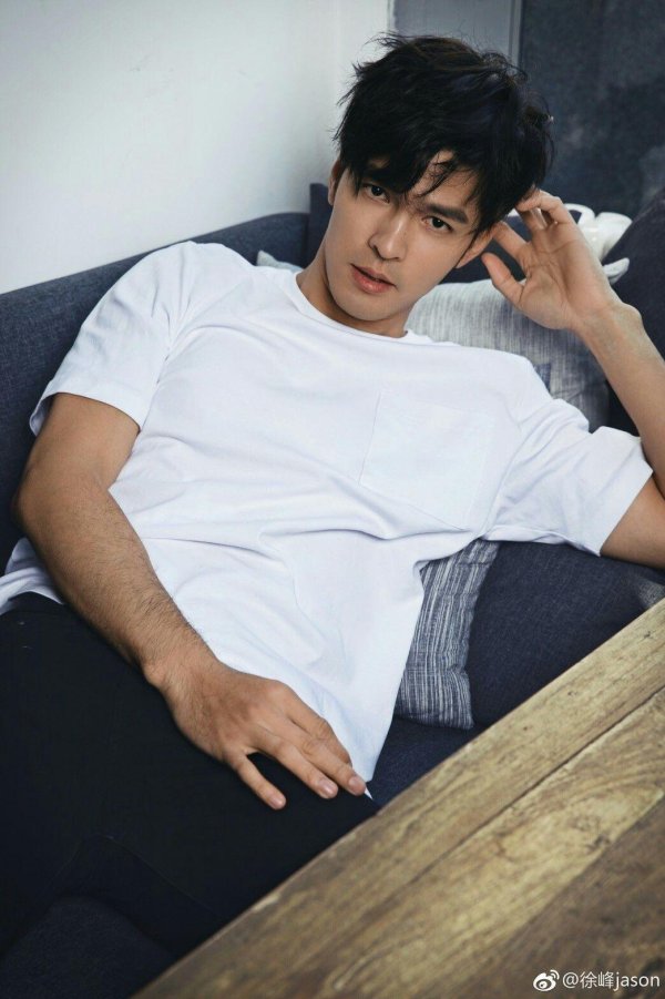 Мужчины азиаты