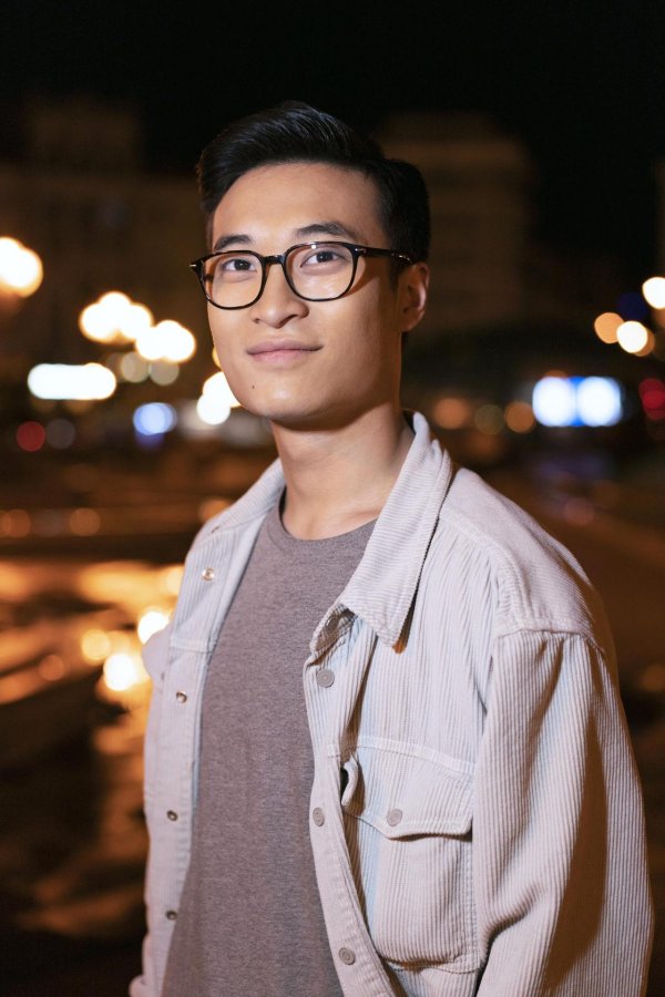 Мужчины азиаты