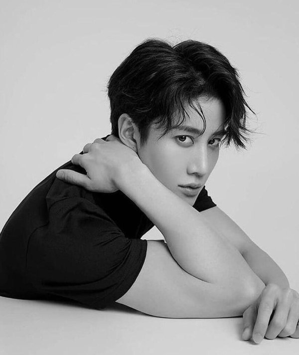 Мужчины азиаты