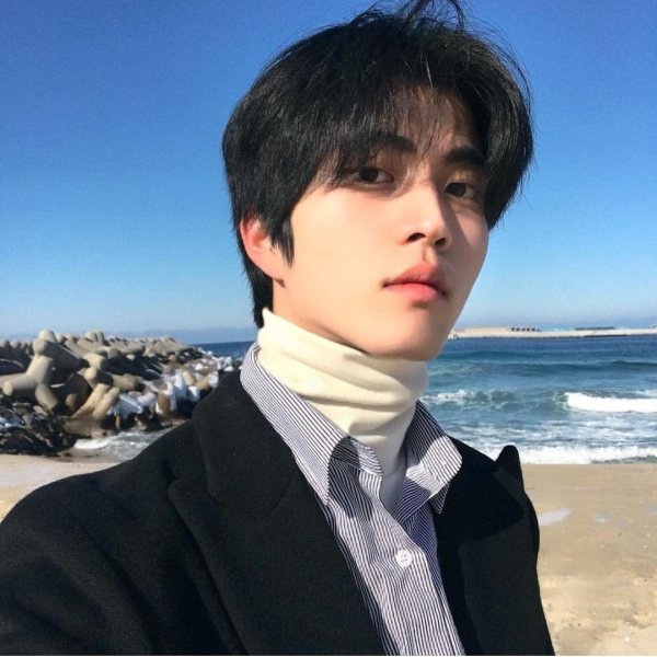 Мужчины азиаты