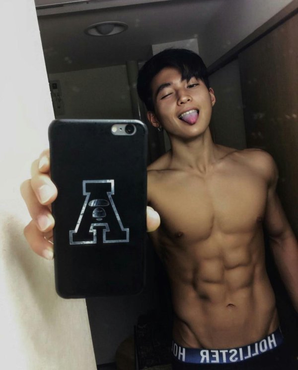 Мужчины азиаты