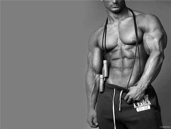 На обои мужчины