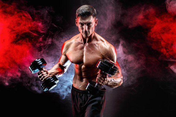 На обои мужчины