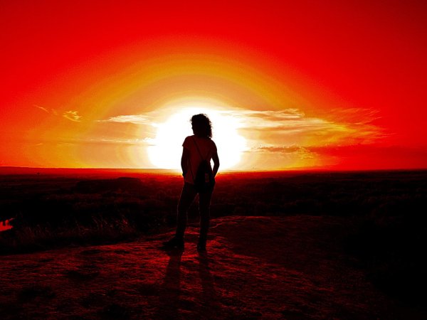 Мужчины на закате