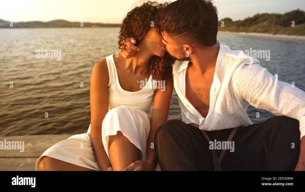 Два мужчины и женщина