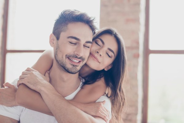 Два мужчины и женщина