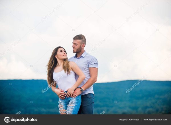 Два мужчины и женщина