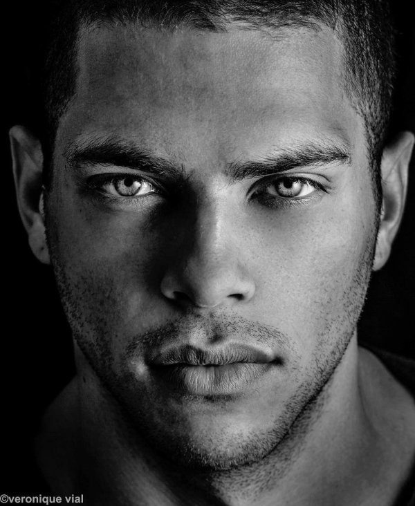 Черно белые для мужчины