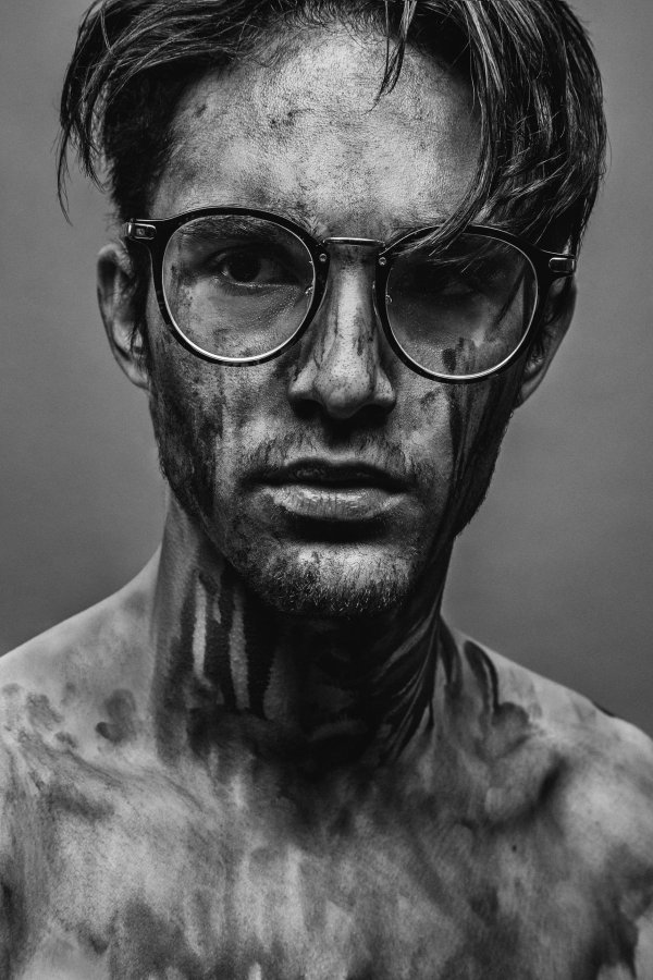 Черно белые для мужчины