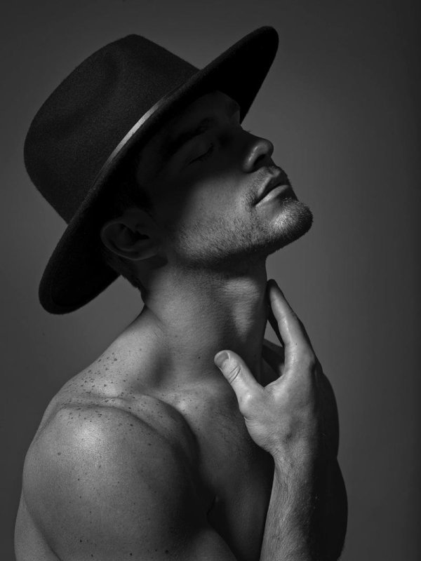 Черно белые для мужчины