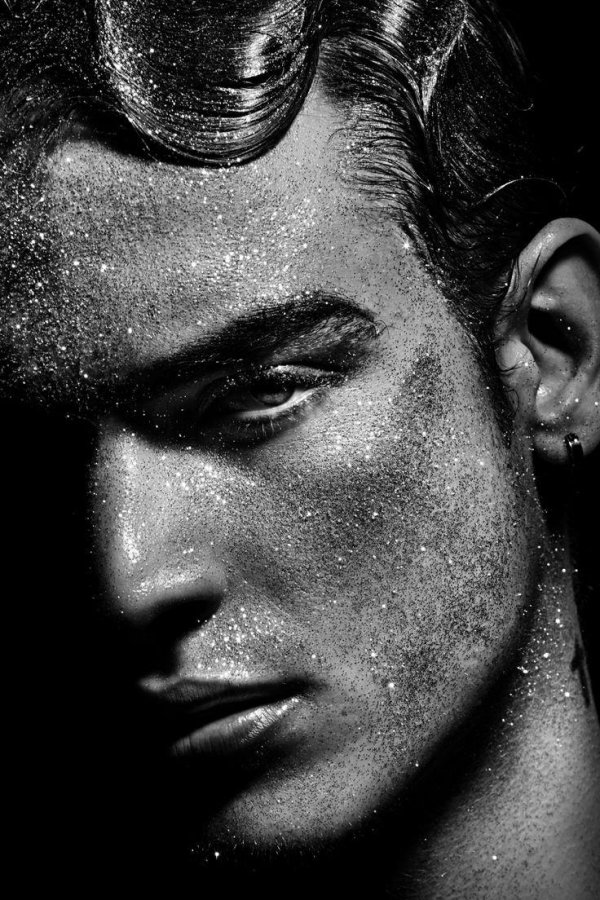 Черно белые для мужчины