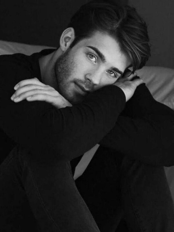 Черно белые для мужчины