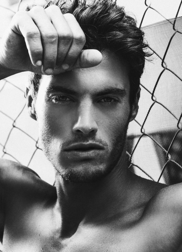 Черно белые для мужчины