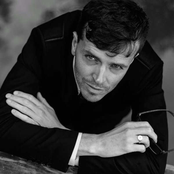 Черно белые для мужчины