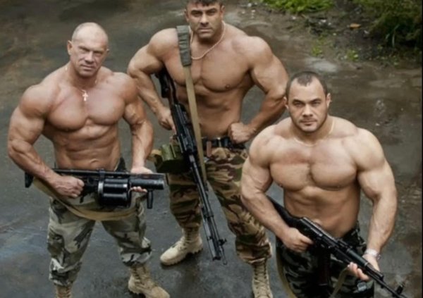 Военные мужчины