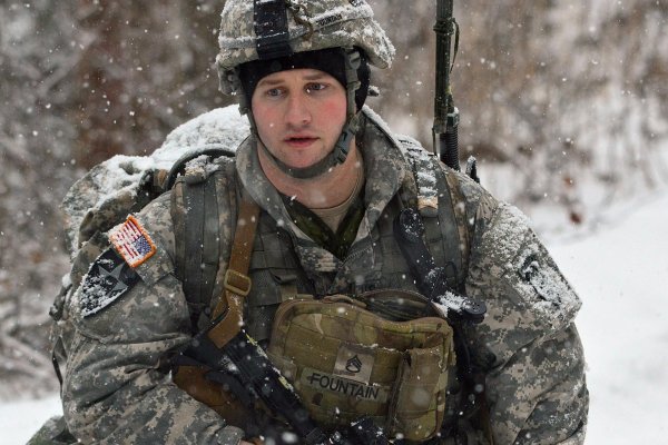 Военные мужчины