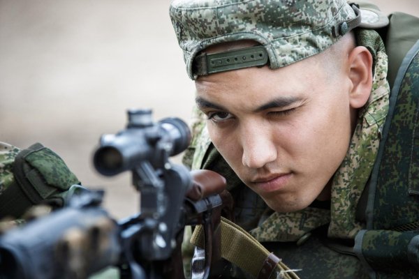 Военные мужчины