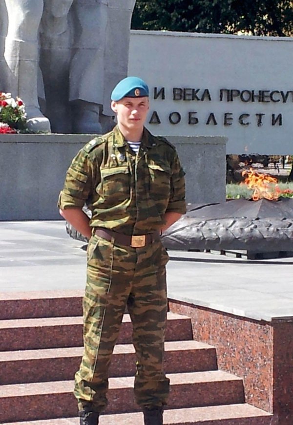 Военные мужчины