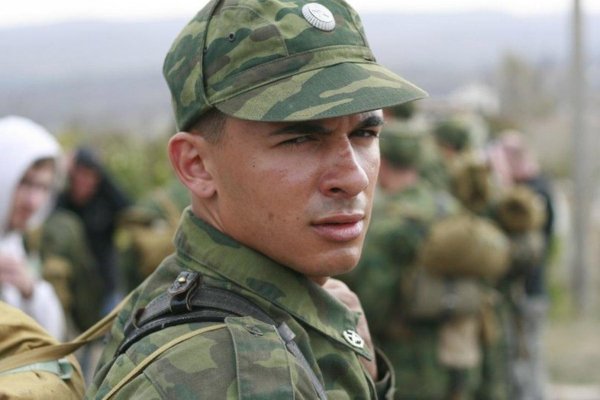 Военные мужчины