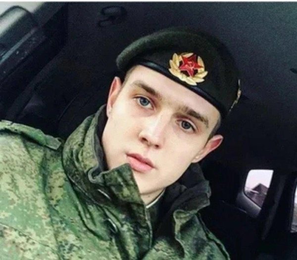 Военные мужчины