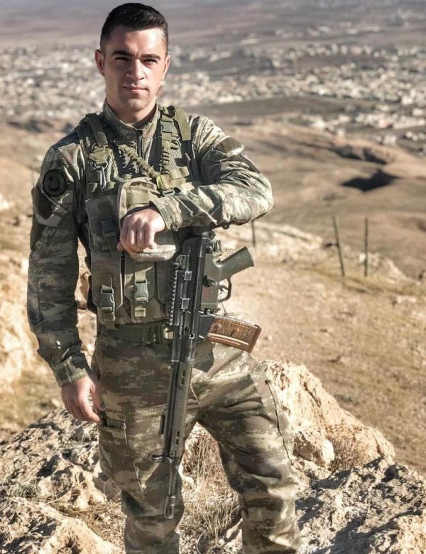 Военные мужчины